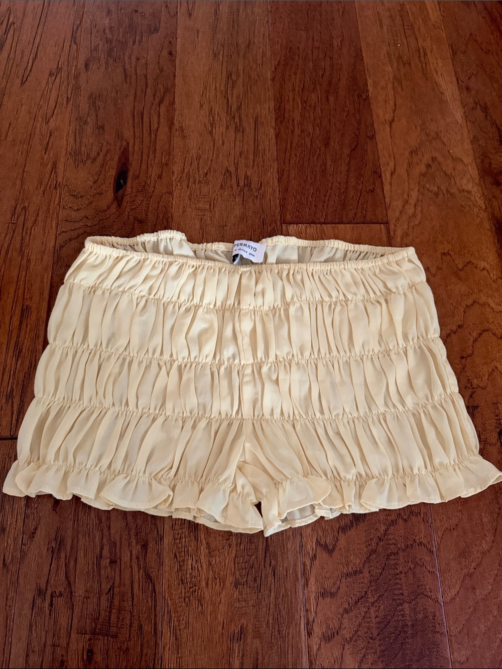 Peppermayo Pale Yellow Ruched Ruffle Shorts Size 6